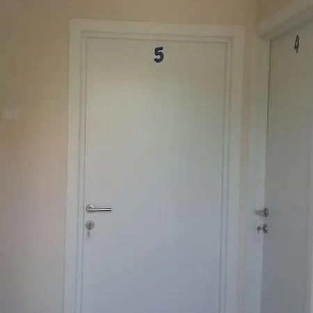 Bells モーテル セェフェリヒサール